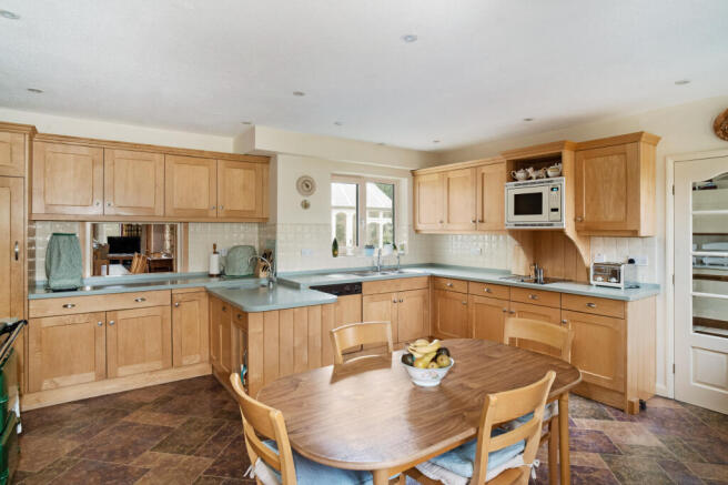 Kitchen / Dining Room