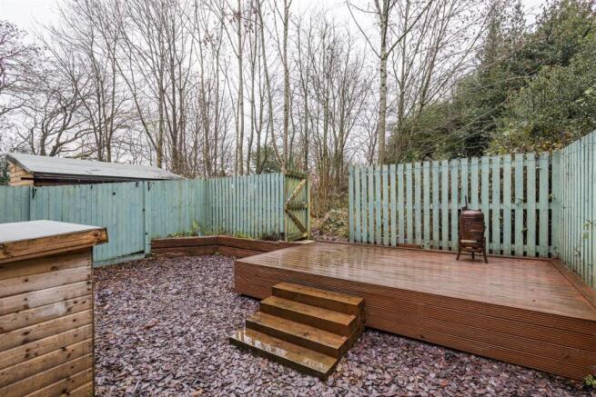 Rear Garden - gate to woodland.jpg