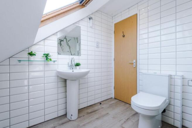 97CR - Bathroom