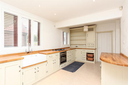 Kitchen_3.jpg