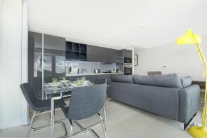 407, 2 Cassia Point, Glasshouse Gardens, Stratford, London E20 1HU