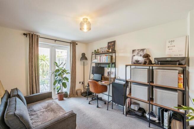 4 bed Town House for sale Image 5