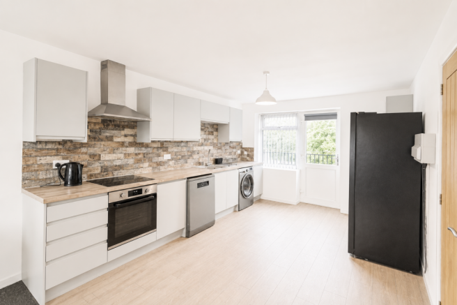 2 bed Apartment to rent Image 8