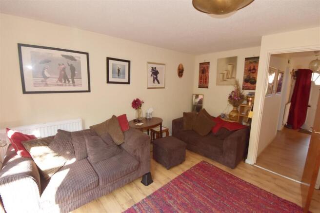 Lounge_Dining room.jpg