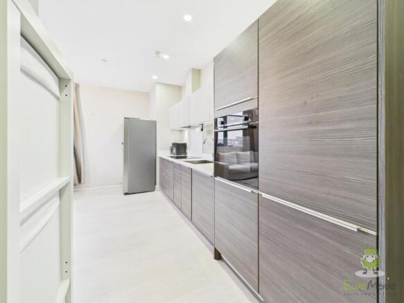 2 bed Apartment for sale Image 8