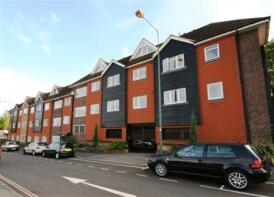 Flat 24, Radnor House, Harlands Road, Haywards Heath RH16 1LN