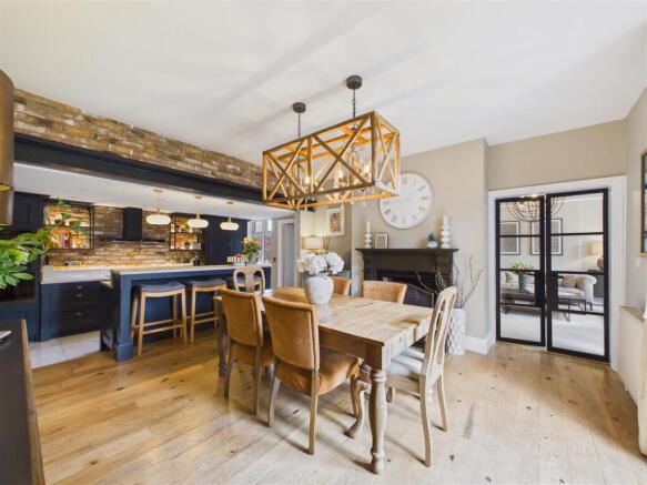 Kitchen/Dining Room