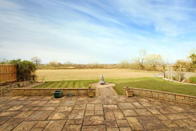Patio, Garden & View