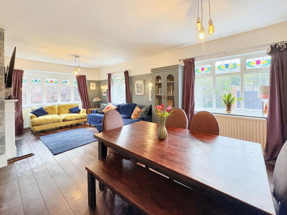 4 bed Detached for sale Image 4