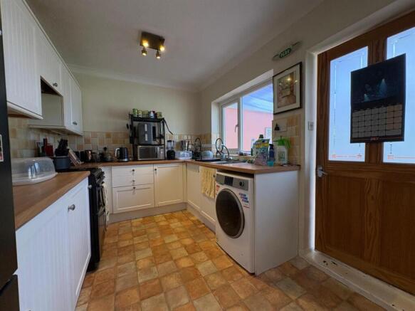 2 bed House for sale Image 11