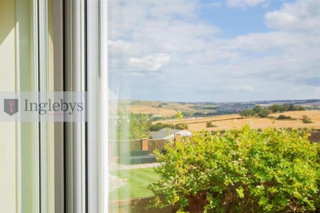 4 bed Detached for sale Image 11