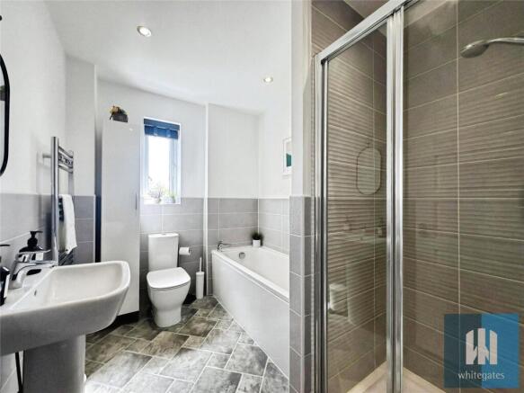 4 bed Detached for sale Image 12