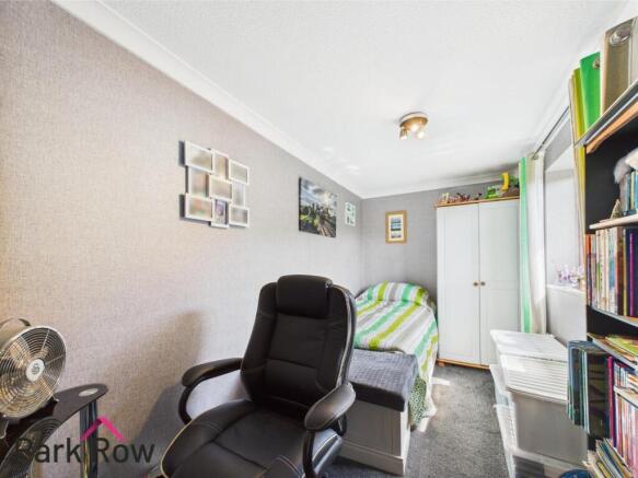 4 bed Detached for sale Image 11