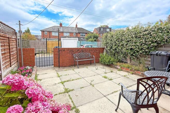 2 bed Terraced for sale Image 5