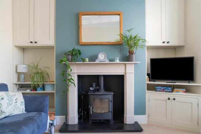 Living Room-4.jpg