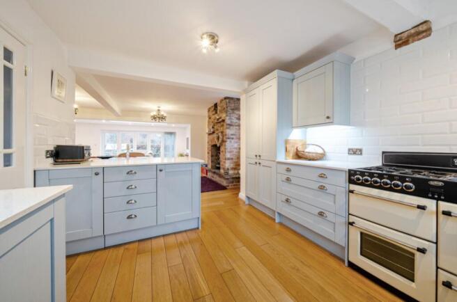 1404559-14-6977ae1406914