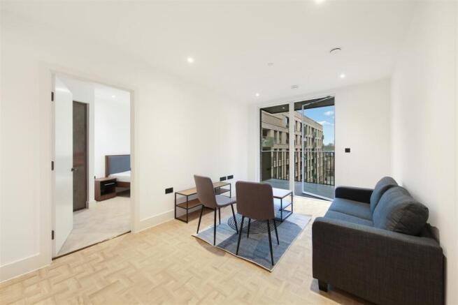 27 Papillon Apartments, 2 Monarch Square - 98feFAL