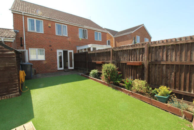 3 bed Semi-Detached for sale Image 10