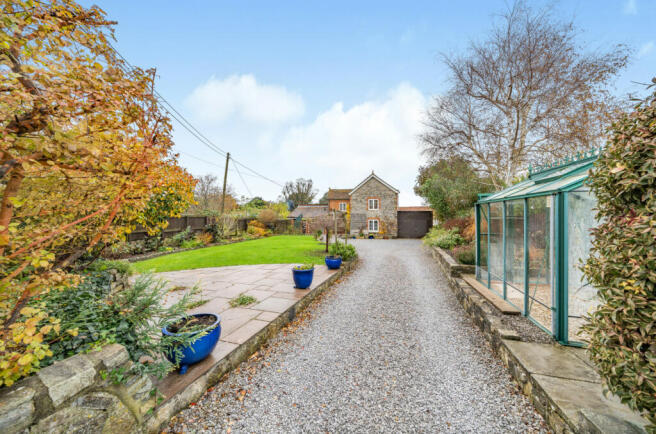 Garden/Driveway