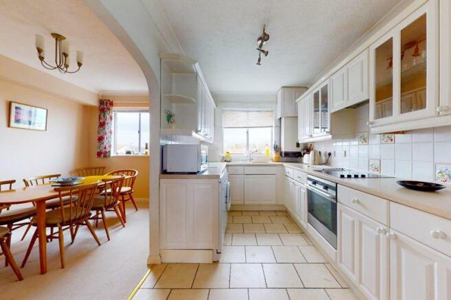 Kitchen/Dining...