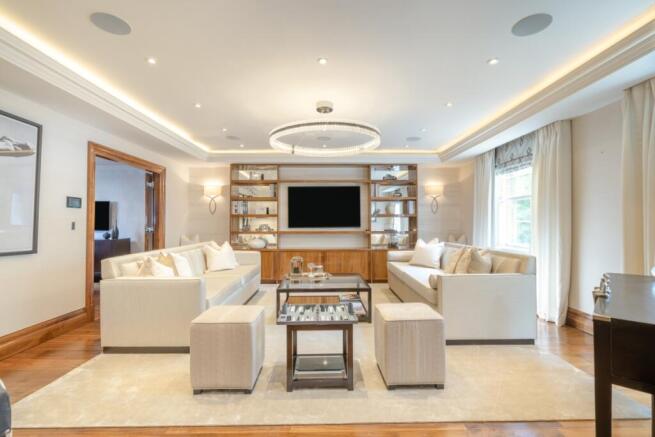 8693455-interior07