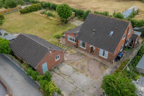 Highfield Bungalow, Rawfield Lane, Fairburn, Knottingley WF11 9LD