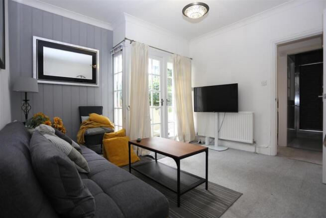 3, 47 Montpelier Rd (2).JPG
