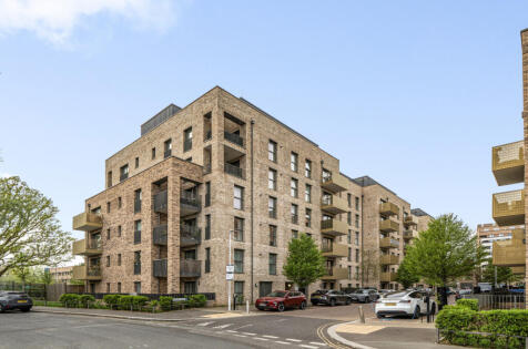 Selbourne Avenue, Hounslow, TW3