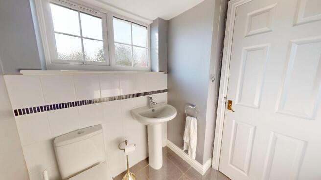 4 bed Detached for sale Image 10
