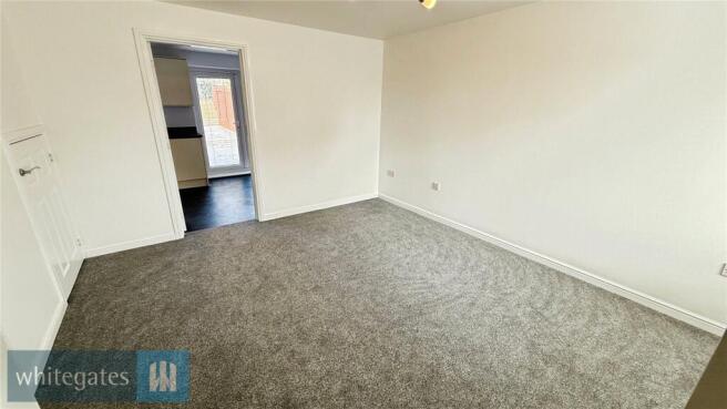 3 bed Terraced to rent Image 4