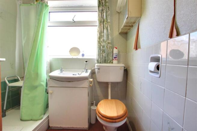 2 bed Semi-Detached Bungalow for sale Image 10