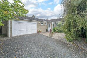 50, Whitegates, Morpeth NE65 8UJ