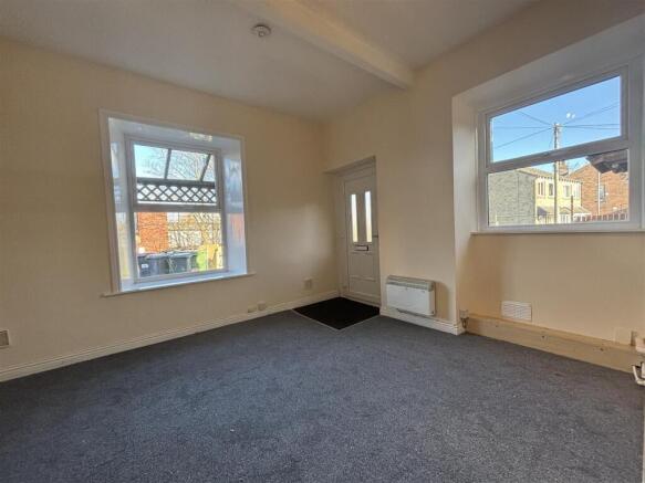 1 bed Apartment to rent Image 4