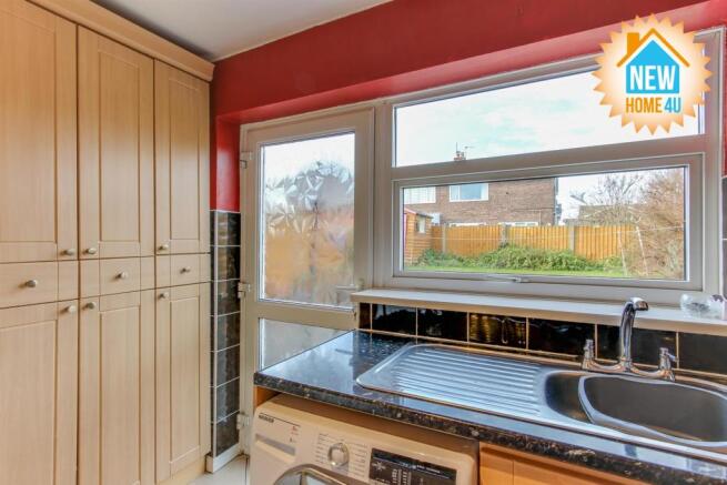 KITCHEN: