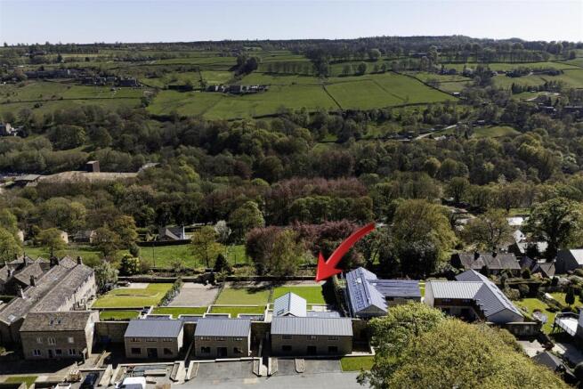 5 bed Detached for sale Image 4