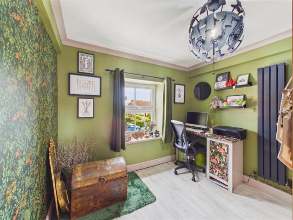2 bed Semi-Detached for sale Image 11
