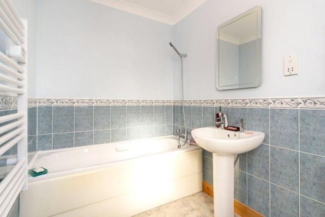 En-Suite Bathroom