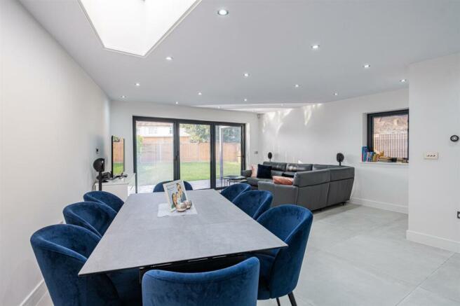 Lounge/Diner
