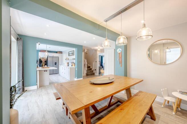 4 bed Detached for sale Image 6