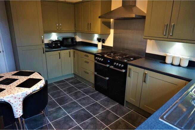 Kitchen / Breakfast