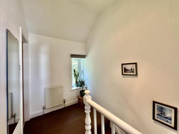 2 bed Terraced for sale Image 8