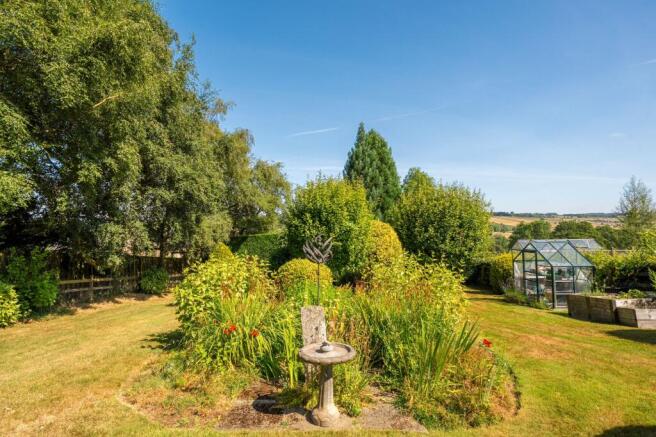 4 bed Detached to rent Image 12