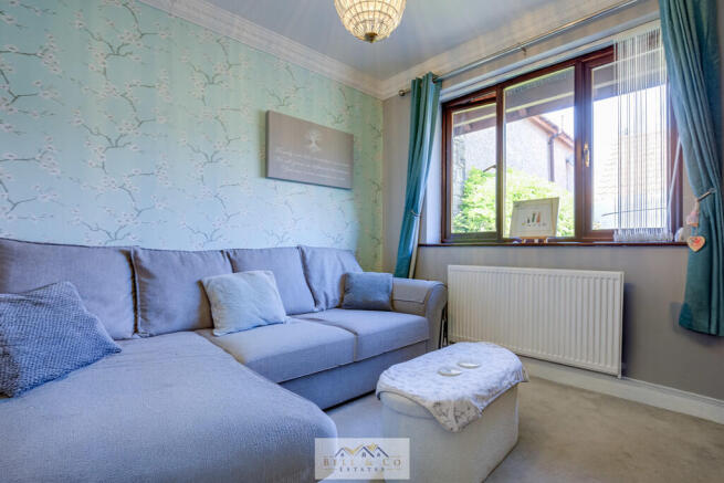 4 bed Detached for sale Image 9