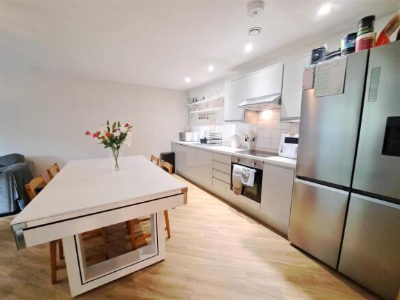 Open Plan Living Room/Kitchen