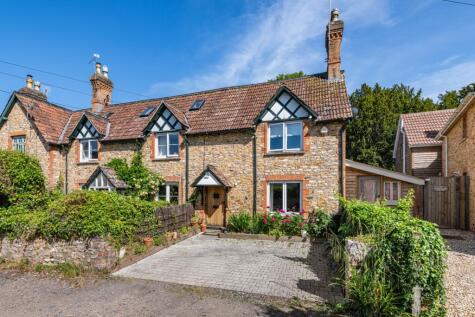 Bell Cottage, Trull, Taunton. - NO CHAIN.