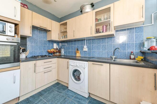 2 bed Terraced for sale Image 5