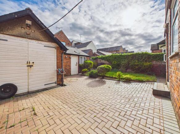 3 bed Semi-Detached for sale Image 10