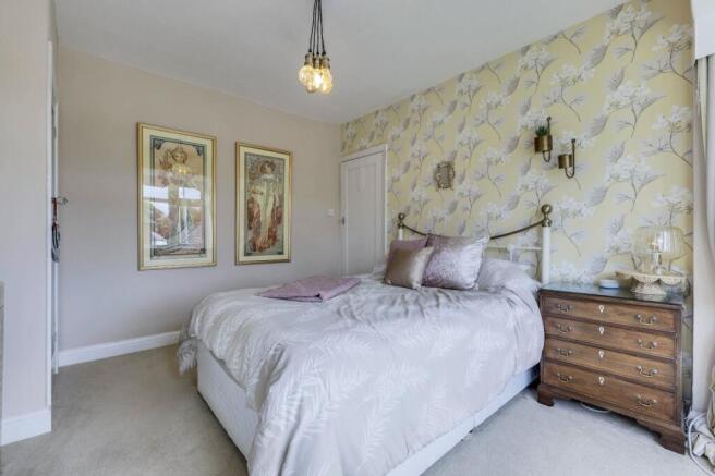 3 bed Semi-Detached for sale Image 10