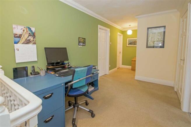 LANDING/STUDY AREA