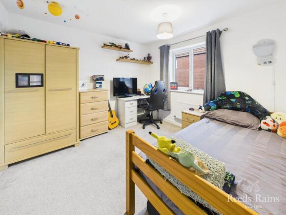 5 bed Detached for sale Image 12